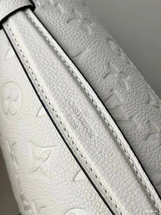 WEST LOUIS METIS POCHETTE EAST VUITTON 0323